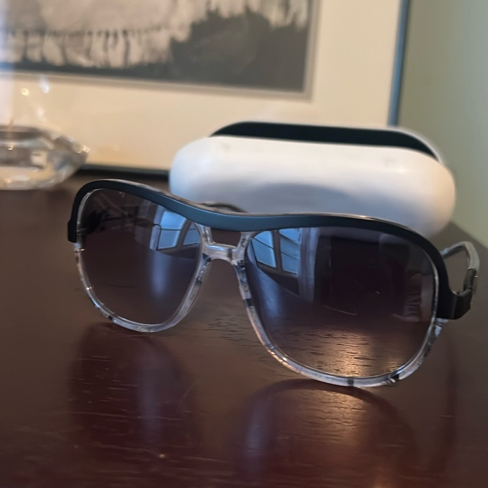 Ete Sunglasses New with Case